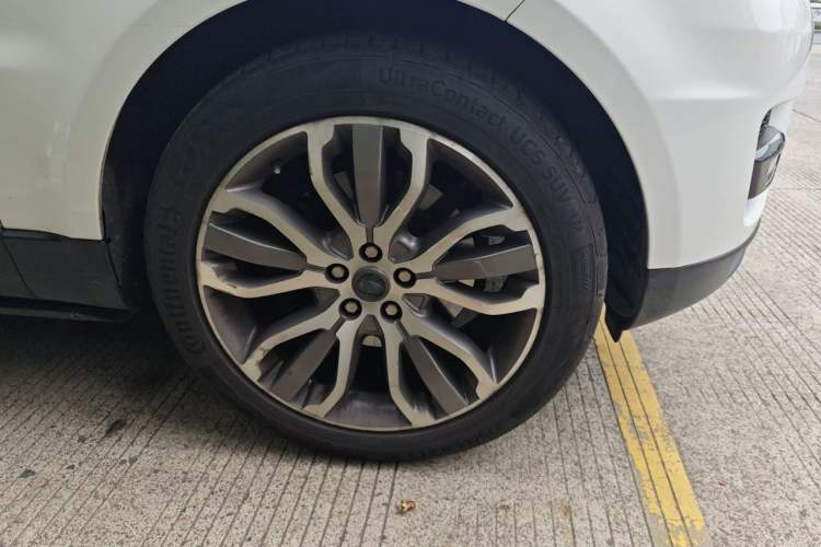 Used Land Rover Range Sport 2016 3.0 SC V6 HSE DYNAMIC Right Front Wheel Hub