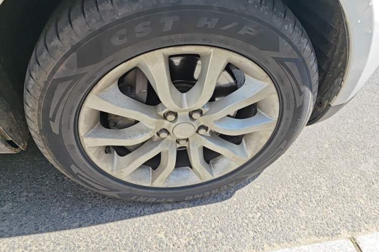 Used Land Rover Range Sport 2016 3.0 SDV6 HSE Right Front Wheel Hub