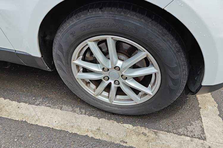 Used Land Rover Range Sport 2016 3.0 SC V6 SE Right Front Wheel Hub