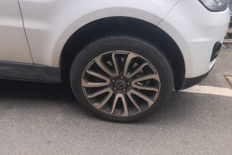 Used Land Rover Range Sport 2016 3.0 SC V6 SE Right Front Wheel Hub