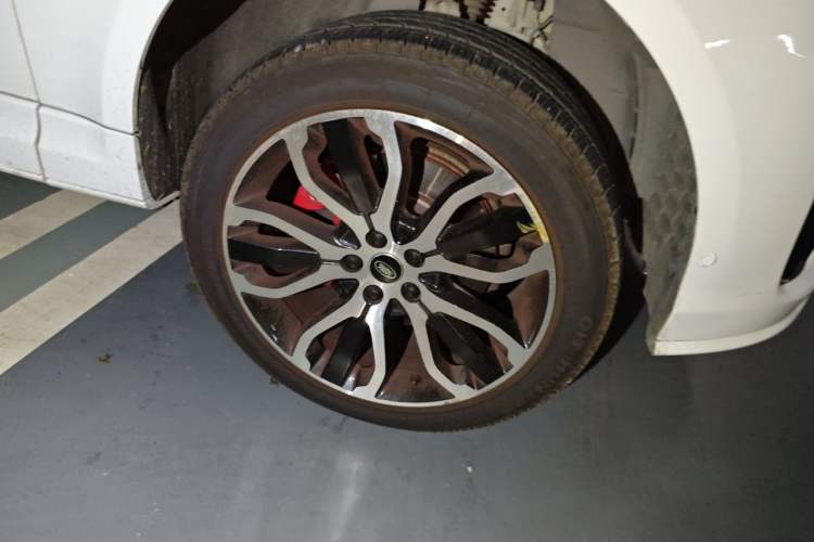 Used Land Rover Range Sport 2016 3.0 SC V6 HSE DYNAMIC Right Front Wheel Hub