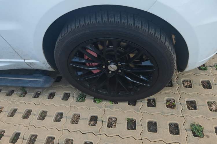 Used Land Rover Range Sport 2016 3.0 SC V6 HSE DYNAMIC Right Front Wheel Hub