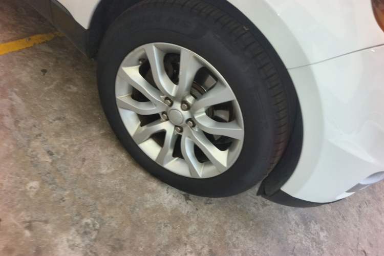 Used Land Rover Range Sport 2016 3.0 SC V6 HSE Right Front Wheel Hub