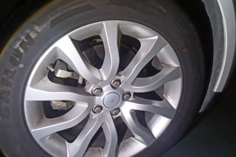 Used Land Rover Range Sport 2016 3.0 SC V6 SE Right Front Wheel Hub