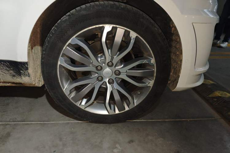 Used Land Rover Range Sport 2016 3.0 SC V6 HSE DYNAMIC Right Front Wheel Hub