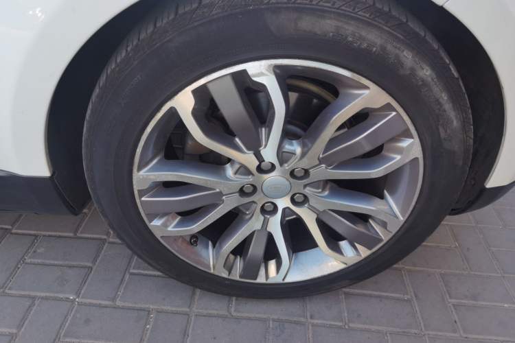 Used Land Rover Range Sport 2016 3.0 SC V6 HSE DYNAMIC Right Front Wheel Hub