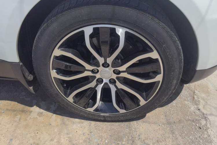 Used Land Rover Range Sport 2016 3.0 SC V6 HSE DYNAMIC Right Front Wheel Hub