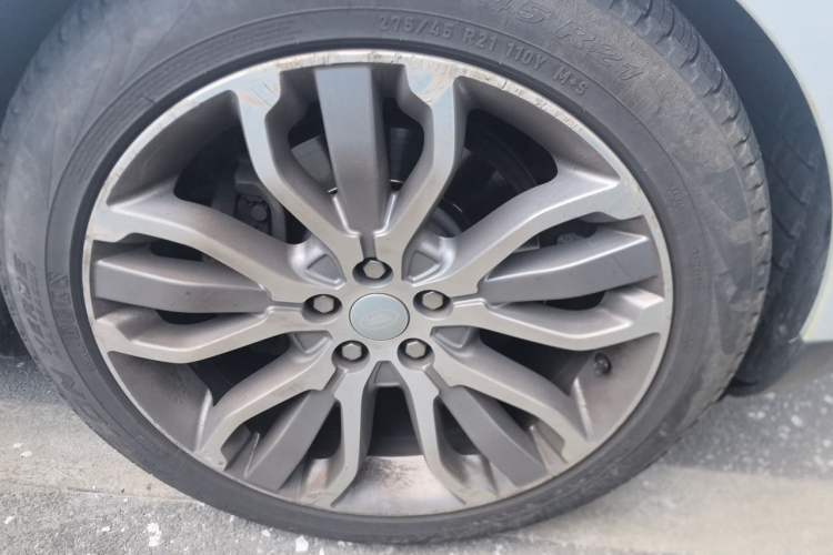 Used Land Rover Range Sport 2016 3.0 SC V6 HSE DYNAMIC Right Front Wheel Hub