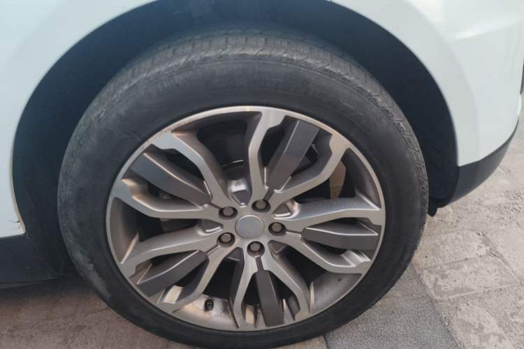 Used Land Rover Range Sport 2016 3.0 SC V6 HSE DYNAMIC Right Front Wheel Hub