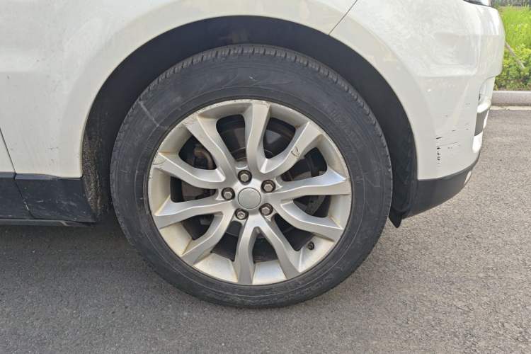 Used Land Rover Range Sport 2016 3.0 SC V6 SE Right Front Wheel Hub