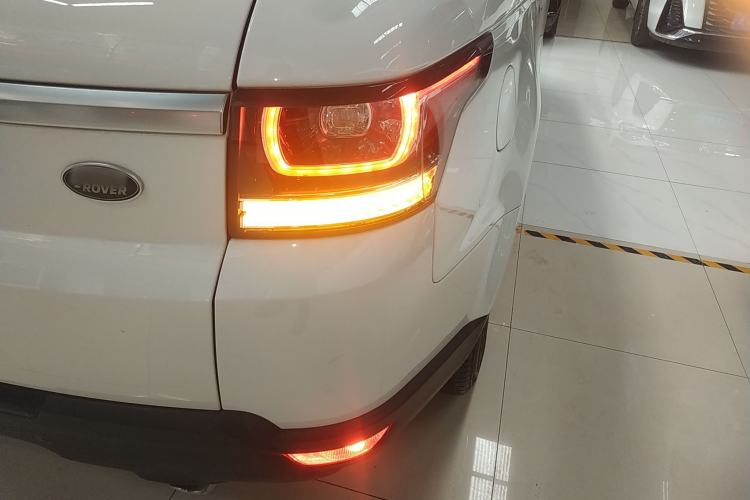 Used Land Rover Range Sport 2016 3.0 SC V6 SE Right Rear Taillight