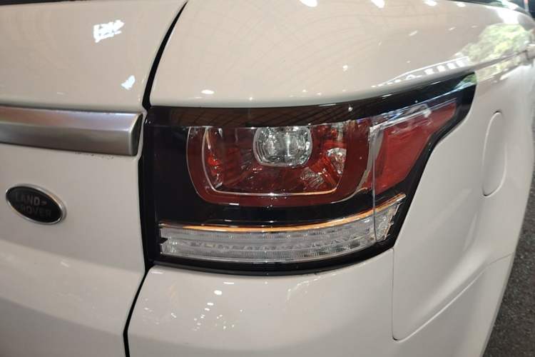 Used Land Rover Range Sport 2016 3.0 SC V6 SE Right Rear Taillight