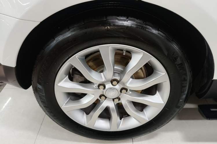 Used Land Rover Range Sport 2016 3.0 SC V6 HSE Right Rear Wheel Hub