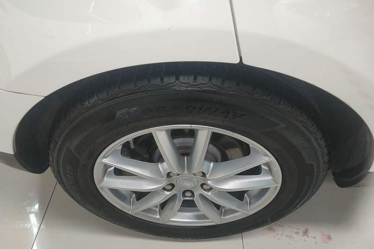 Used Land Rover Range Sport 2016 3.0 SC V6 SE Right Rear Wheel Hub