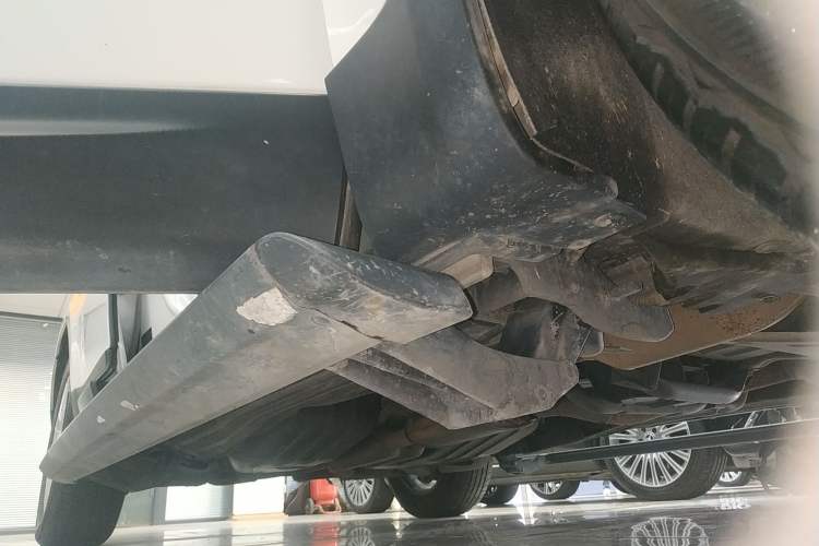 Used Land Rover Range Sport 2016 3.0 SC V6 SE Right Side Sill