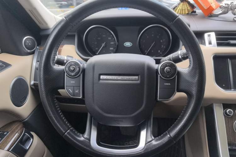 Used Land Rover Range Sport 2016 3.0 SC V6 SE Steering Wheel