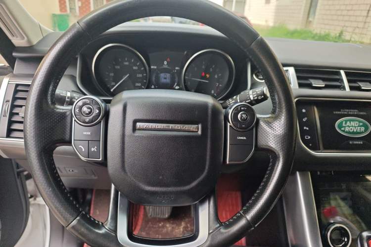 Used Land Rover Range Sport 2016 3.0 SC V6 SE Steering Wheel