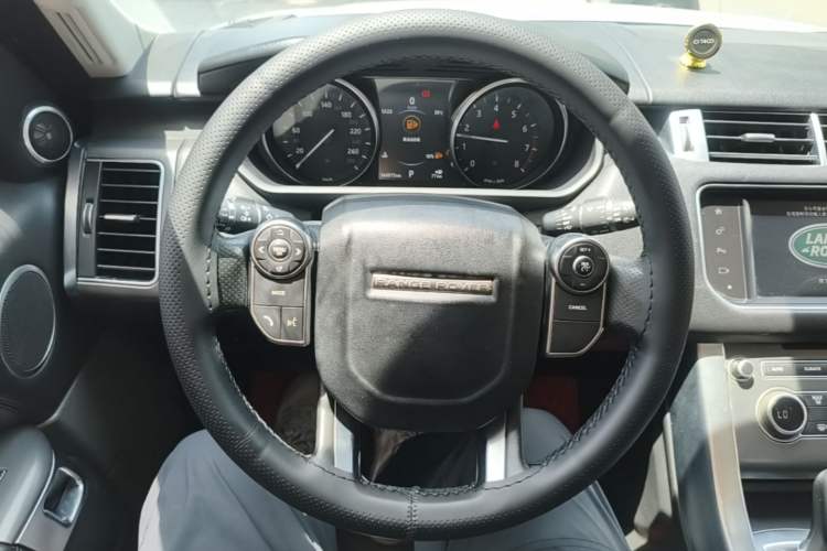Used Land Rover Range Sport 2016 3.0 SC V6 SE Steering Wheel