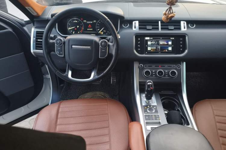 Used Land Rover Range Sport 2016 3.0 SC V6 HSE DYNAMIC Steering Wheel