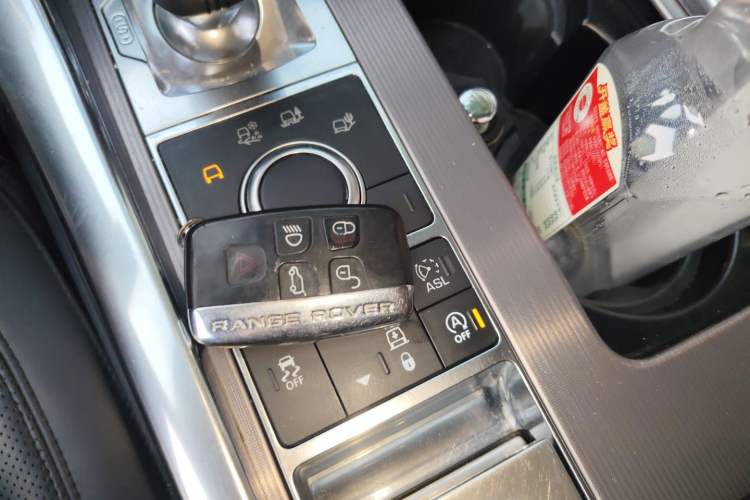 Used Land Rover Range Sport 2016 3.0 SDV6 HSE Vehicle Key