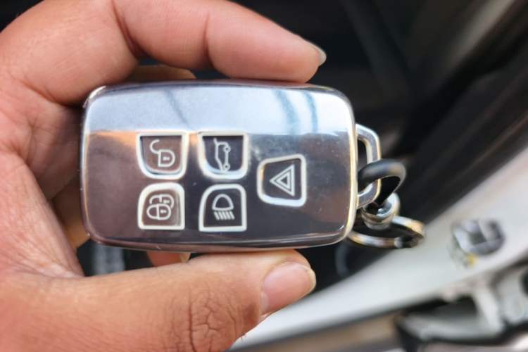 Used Land Rover Range Sport  Vehicle Key