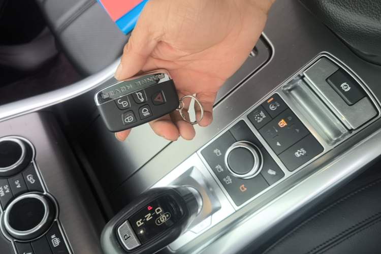 Used Land Rover Range Sport 2016 3.0 SC V6 SE Vehicle Key