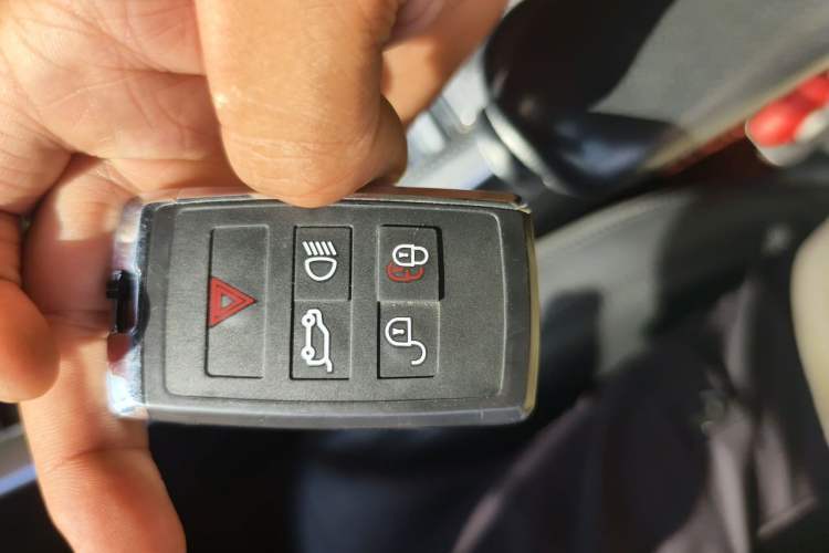 Used Land Rover Range Sport 2016 3.0 SC V6 SE Vehicle Key