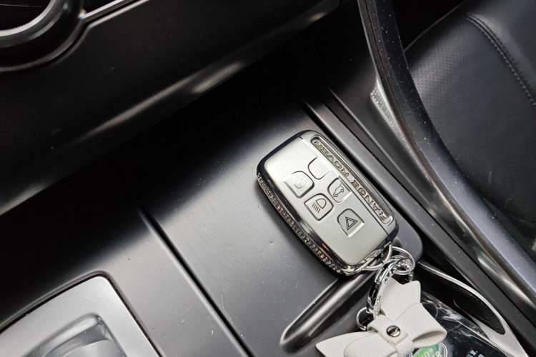 Used Land Rover Range Sport 2016 3.0 SC V6 SE Vehicle Key