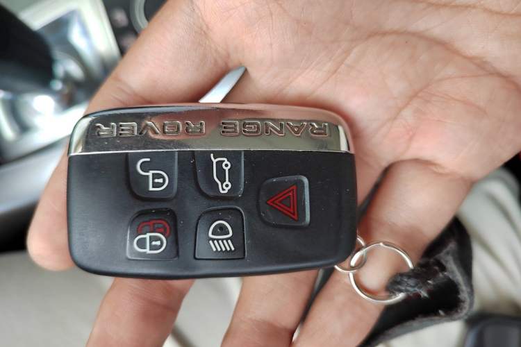 Used Land Rover Range Sport 2016 3.0 SC V6 SE Vehicle Key
