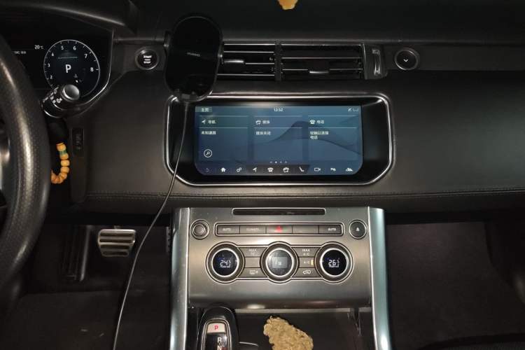 Used Land Rover Range Sport 2017 3.0 SC V6 SE Audio And AC Panel