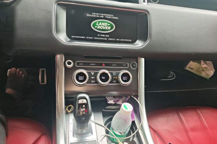 Used Land Rover Range Sport 2017 3.0 SC V6 HSE DYNAMIC Audio And AC Panel