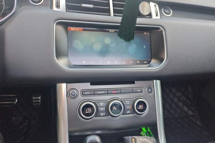 Used Land Rover Range Sport 2017 3.0 SC V6 HSE DYNAMIC Audio And AC Panel