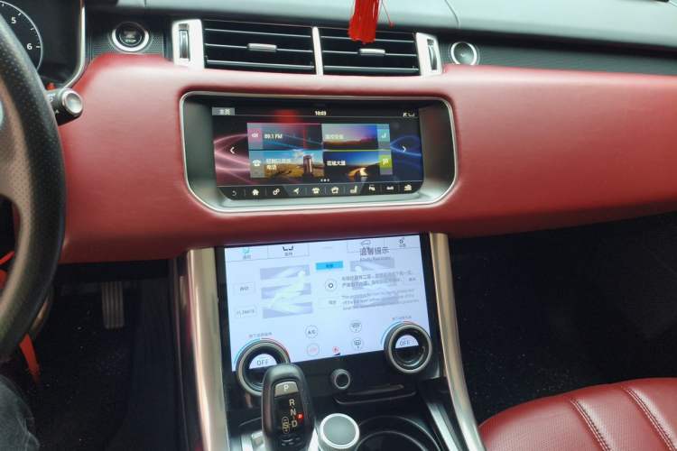 Used Land Rover Range Sport  Audio And AC Panel