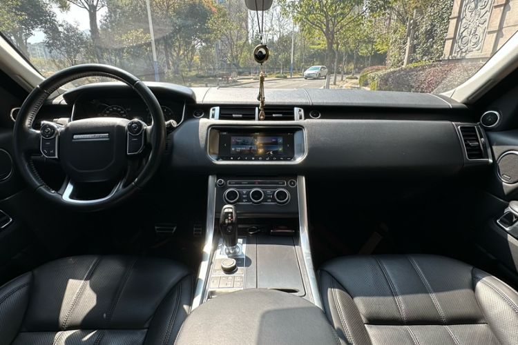 Used Land Rover Range Sport 2017 3.0 SC V6 HSE DYNAMIC Audio And AC Panel