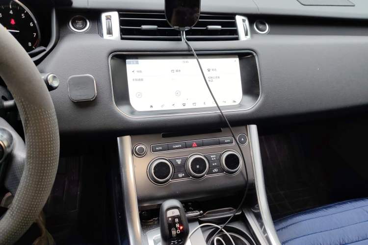 Used Land Rover Range Sport 2017 3.0 SC V6 SE Audio And AC Panel