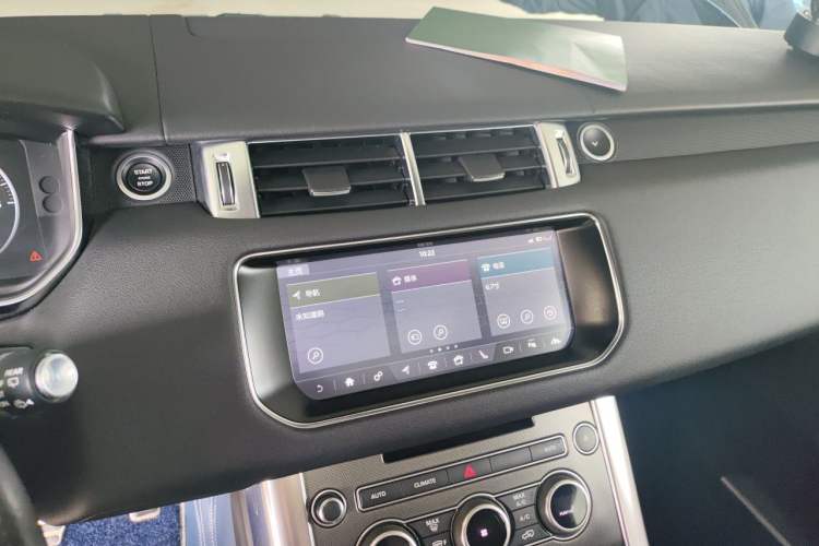 Used Land Rover Range Sport 2017 3.0 SC V6 HSE DYNAMIC Audio And AC Panel