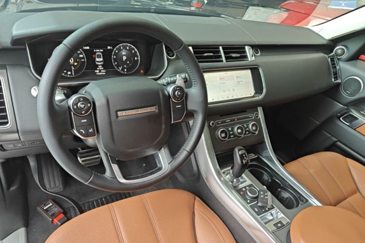 Used Land Rover Range Sport 2017 3.0 SC V6 HSE DYNAMIC Center Console