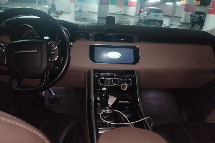 Used Land Rover Range Sport 2017 3.0 SC V6 HSE Center Console