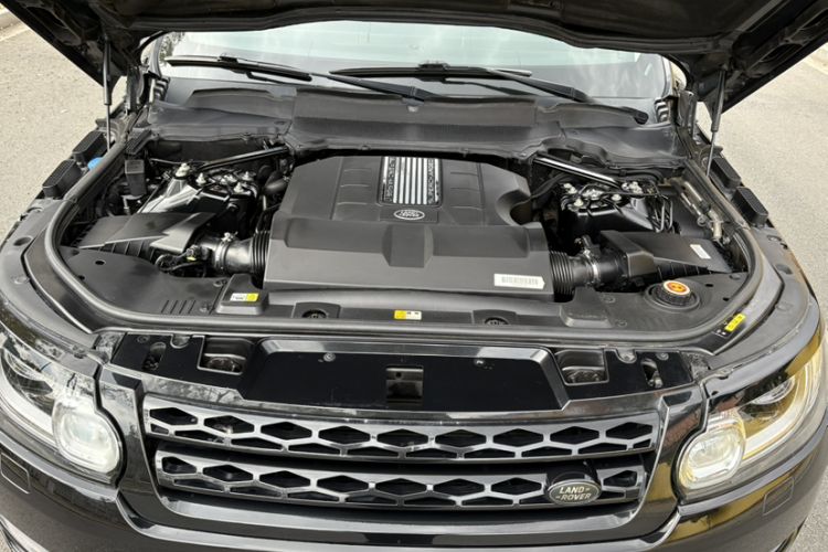 Used Land Rover Range Sport 2017 3.0 SC V6 HSE DYNAMIC Engine Bay
