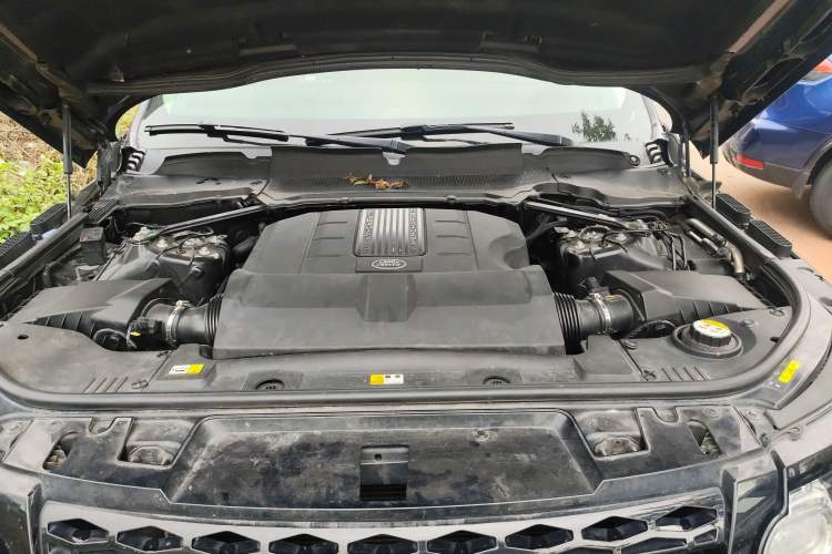 Used Land Rover Range Sport 2017 3.0 SC V6 HSE DYNAMIC Engine Bay
