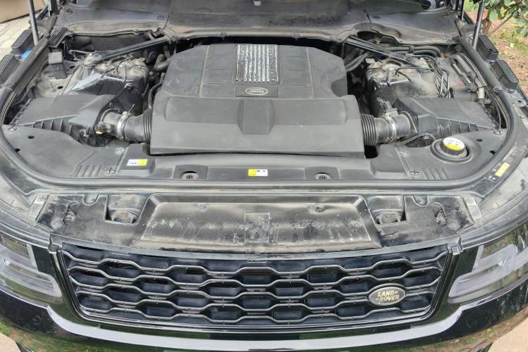 Used Land Rover Range Sport 2017 3.0 SC V6 HSE DYNAMIC Engine Bay