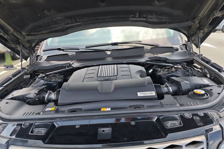 Used Land Rover Range Sport 2017 3.0 SC V6 SE Engine Bay