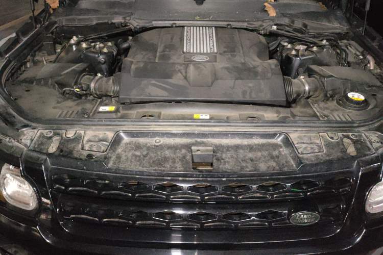 Used Land Rover Range Sport 2017 3.0 SC V6 HSE DYNAMIC Engine Bay