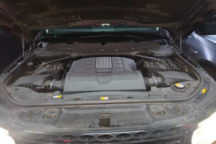 Used Land Rover Range Sport 2017 3.0 SC V6 HSE DYNAMIC Engine Bay