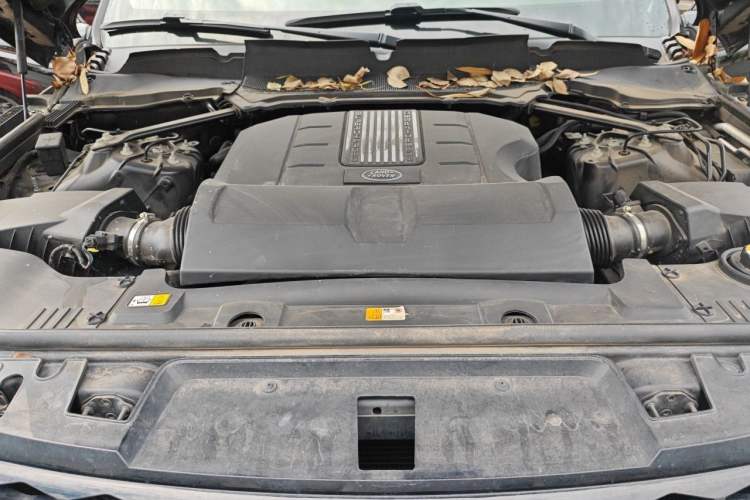 Used Land Rover Range Sport 2017 3.0 SC V6 HSE DYNAMIC Engine Bay