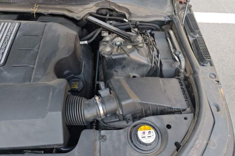 Used Land Rover Range Sport 2017 3.0 SC V6 HSE DYNAMIC Engine Bay Left