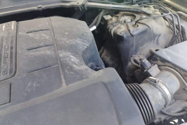 Used Land Rover Range Sport 2017 3.0 SC V6 HSE Engine Bay Left