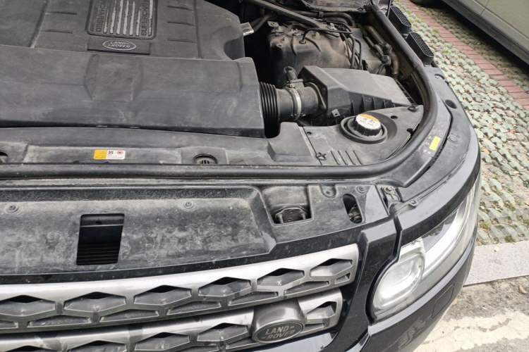 Used Land Rover Range Sport 2017 3.0 SC V6 SE Engine Bay Left