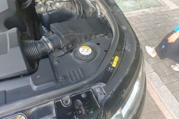 Used Land Rover Range Sport 2017 3.0 SC V6 SE Engine Bay Left