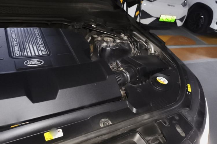 Used Land Rover Range Sport 2017 3.0 SC V6 SE Engine Bay Left